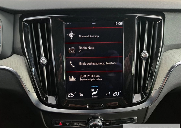 Volvo V60 Cross Country cena 178000 przebieg: 63043, rok produkcji 2021 z Legionowo małe 379